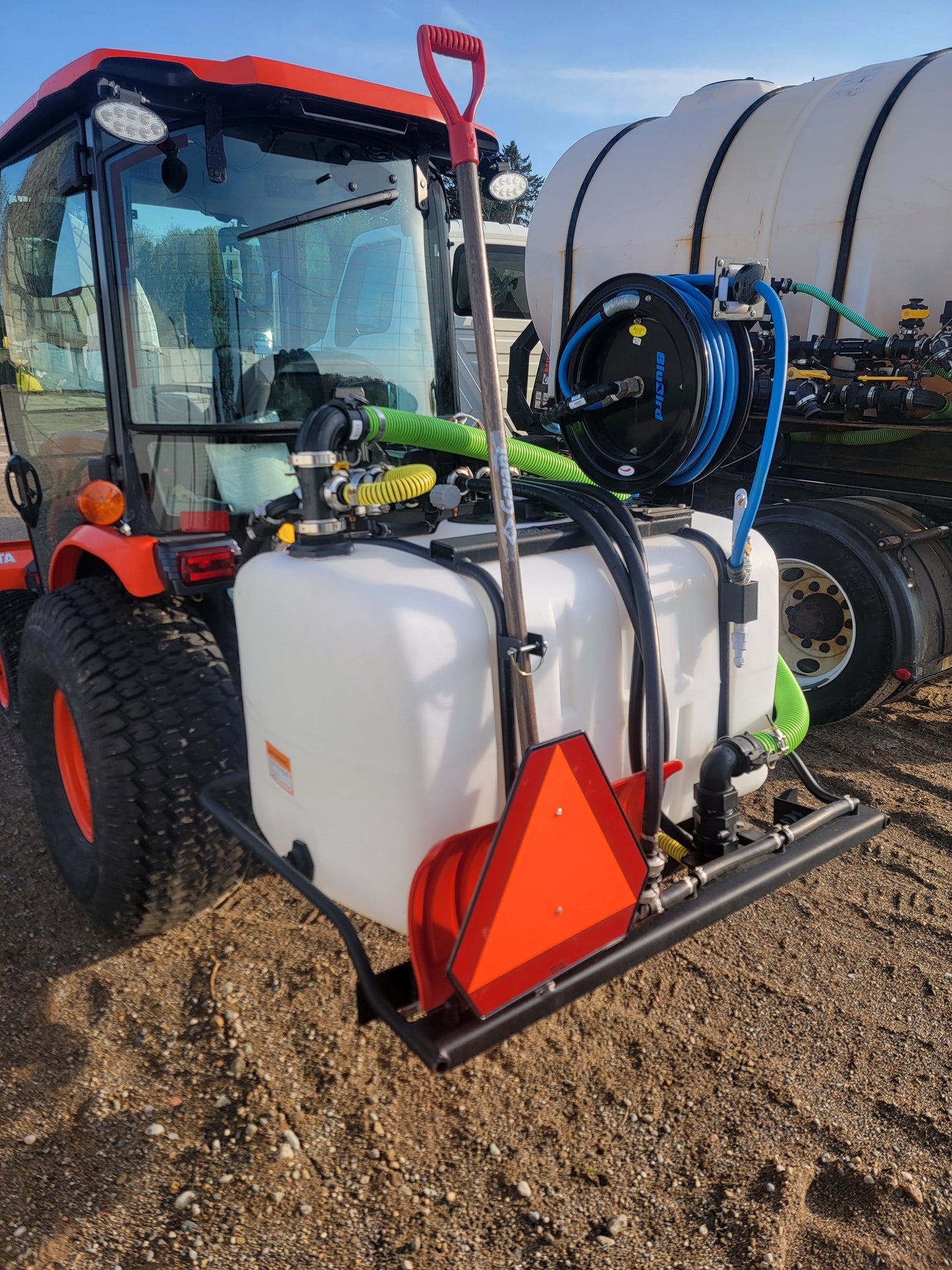 100 Gallon Sidewalk Sprayer – 3-Point Hitch, Roller Pump, Self-Loading