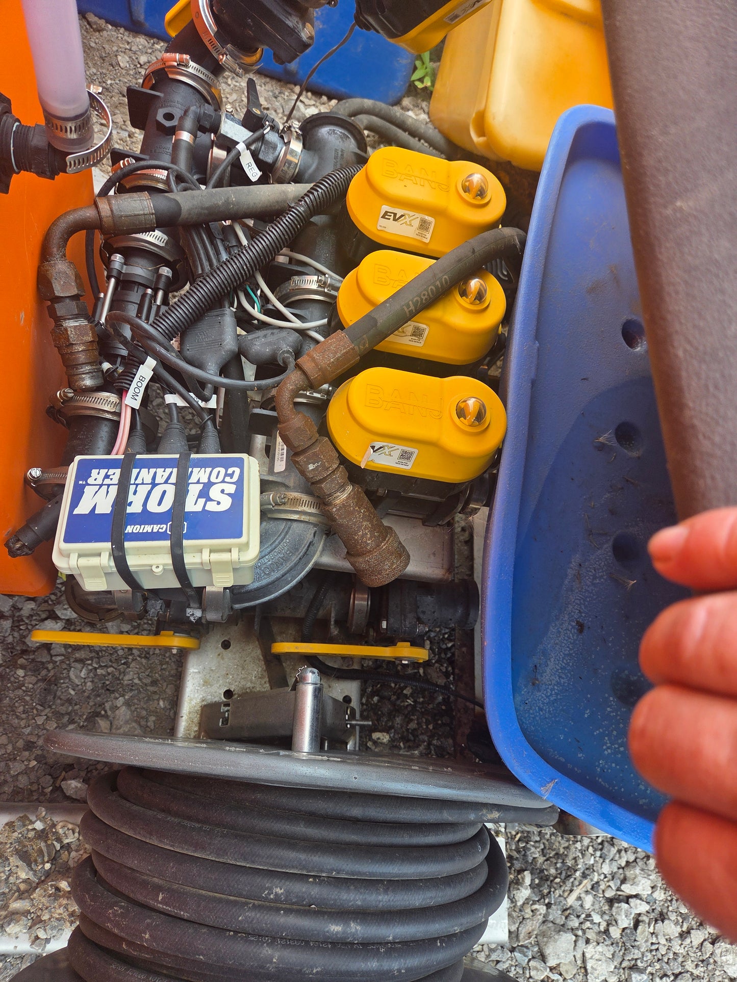 Used 3000 Gallon Camion Sprayer