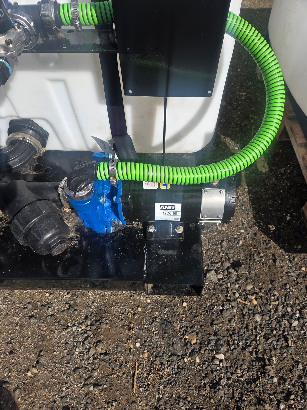 RTV 150 Super UTV sprayer — AMT electric pump detail